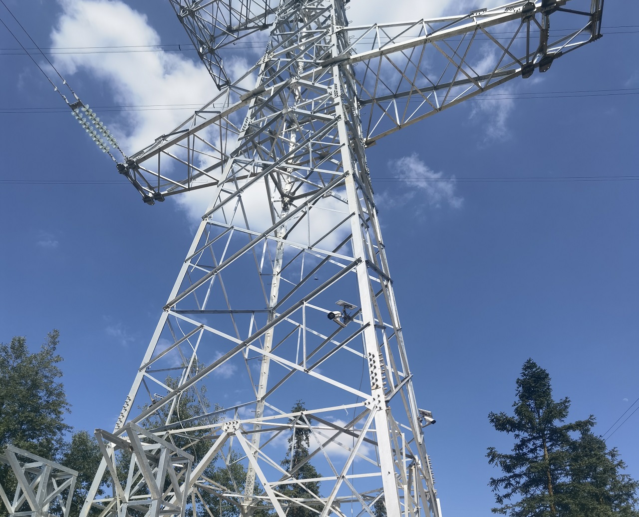 特力康 “數(shù)據(jù) + 圖像” 雙監(jiān)測(cè)守護(hù)貴州輸電線路